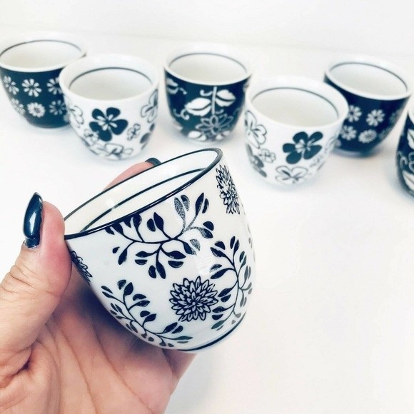 Pier 1 AKINA Sake Tea Cups Black White Floral Set Of 6 PLUS one extra for fun! - Picture 2 of 7